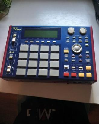 Akai mpc 1000, roland sp 404mkII, denon dj consol