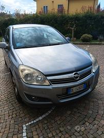 Opel Astra H 2007  neopatentati 