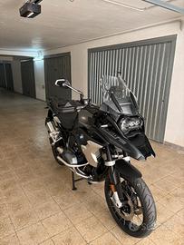 BMW R 1250 GS TRIPLE BLACK