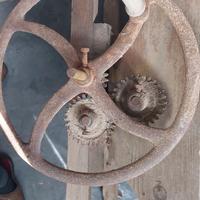 antica macina uva,pigiatrice