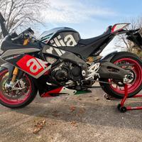 Aprilia RSV4 RF 2016