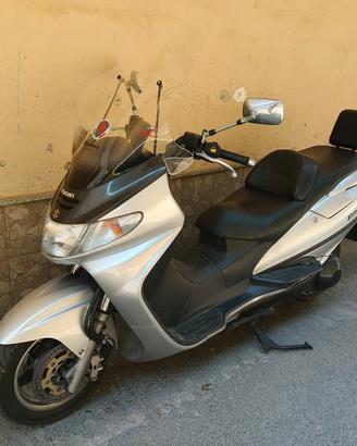 Suzuki Burgman 400