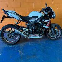 Triumph Speed Triple R STREET