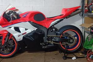 Honda CBR 600 RR 2009 uso pista immatricolato