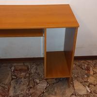 Scrivania porta computer desktop 