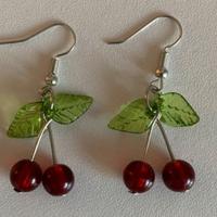 Orecchini di ciliegia fatti a mano