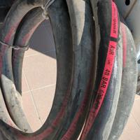 Due Tubi da 13 m per massetti fluidi