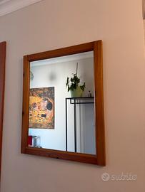 Specchio da parete con cornice in legno massello