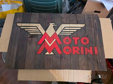 Insegna vintage Moto Morini in legno.
