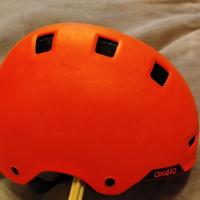 Casco Oxelo Skateboard e Bicicletta 