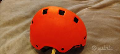 Casco Oxelo Skateboard e Bicicletta 