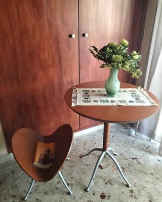 Tavolo e portariviste Calligaris 