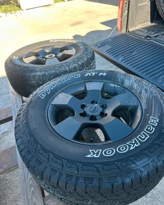 CERCHI E GOMME NISSAN