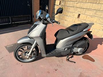 Beverly Carnaby,Cruiser