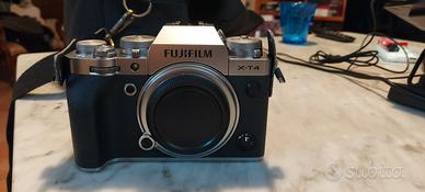 Fujifilm xt-4 con obiettivo 18-55 