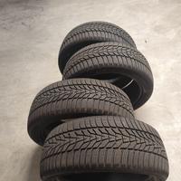 Gomme Inv.Hankook Winter Icept evo3 215/50 R18 92v