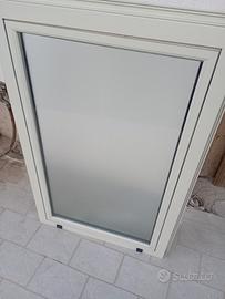 finestra in alluminio 