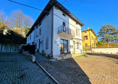 CASA SEMINDIPENDENTE A TRAVERSETOLO