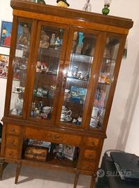 Mobile antico in buone condizioni