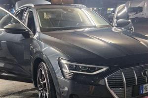 Audi e-tron 50 quattro