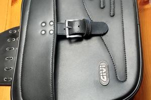 Borsa laterale sinistra GIVI per moto custom