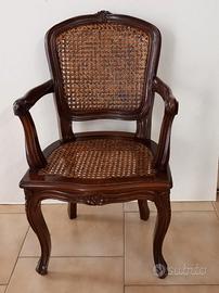 Poltroncina in legno