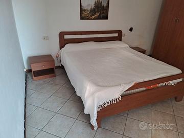 Camera da letto completa.