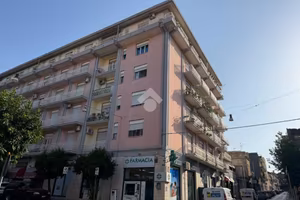 2 LOCALI A RIPOSTO