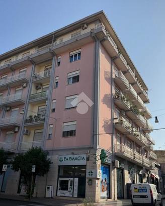 2 LOCALI A RIPOSTO