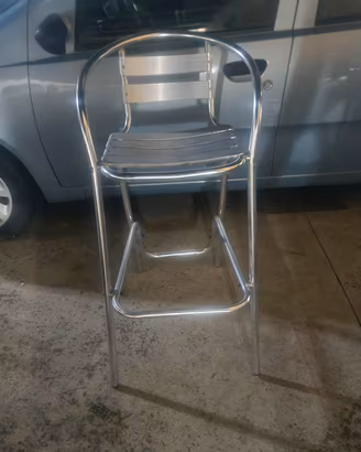 due sgabelli alluminio