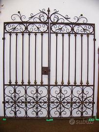 CANCELLO ANTICO IN FERRO BATTUTO EPOCA fine ‘600