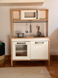 Cucina Ikea giocattolo completa di accessori