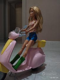 Barbie  con vespa 