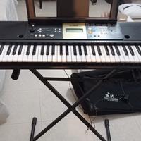 tastiera elettrica Yamaha tp220, completa di tu