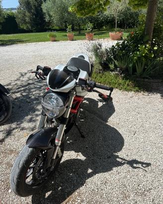Ducati Monster 796