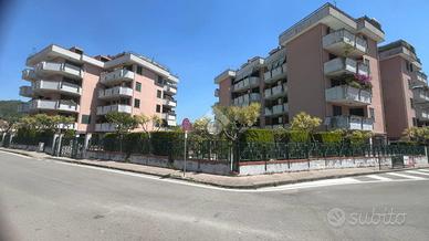 4 LOCALI A BARONISSI