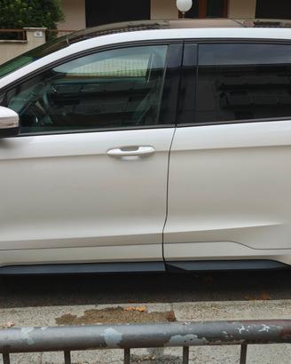 Ford Edge ST LINE  con gancio traino  