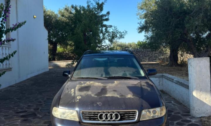 AUDI A4 1ª serie - 1999