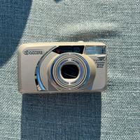 Macchina fotografica vintage TESTATA Yashica