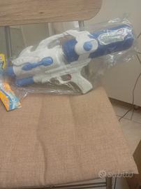 Pistola ad acqua giocattolo