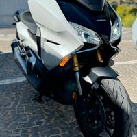 Forza 750 2023 bianco 10000km