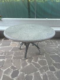 Tavolo rotondo in pietra