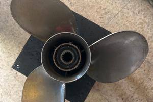 elica fuoribordo suzuki 140 del 2007