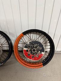 Cerchi motard 17  HM 50/ metzeler 6days extr nuove