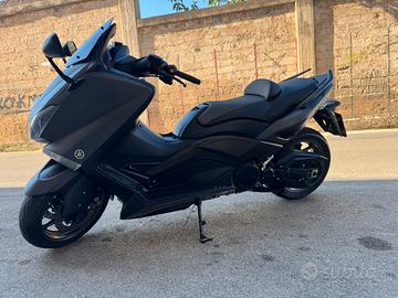 YAMAHA T MAX 530
