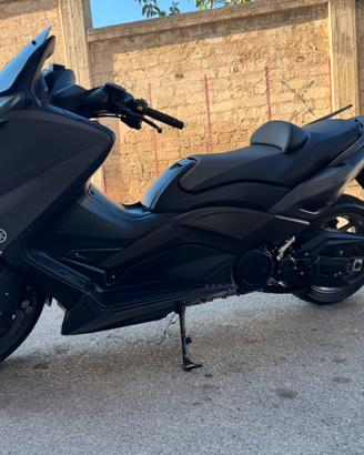 YAMAHA T MAX 530