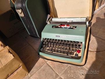 Olivetti lettera 32 macchina da scrivere
