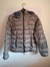Piumino leggero grigio da donna trapuntato