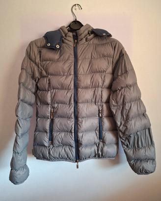 Piumino leggero grigio da donna trapuntato