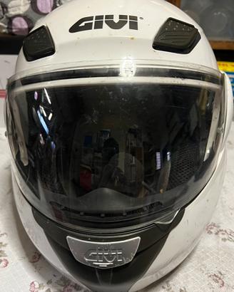 Due Caschi GIVI XModular